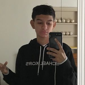 Meet your Posher, Alex